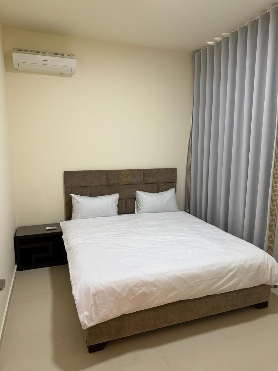 Versace Luxury 3br Apt-hamra * Beirut