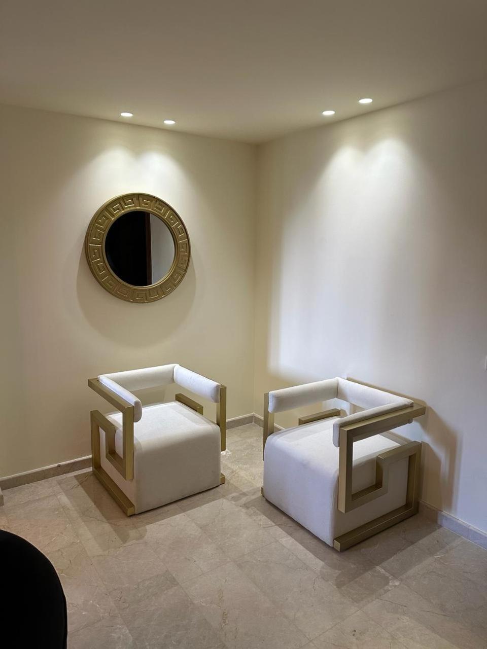 Apartment Versace Luxury 3br Apt-hamra