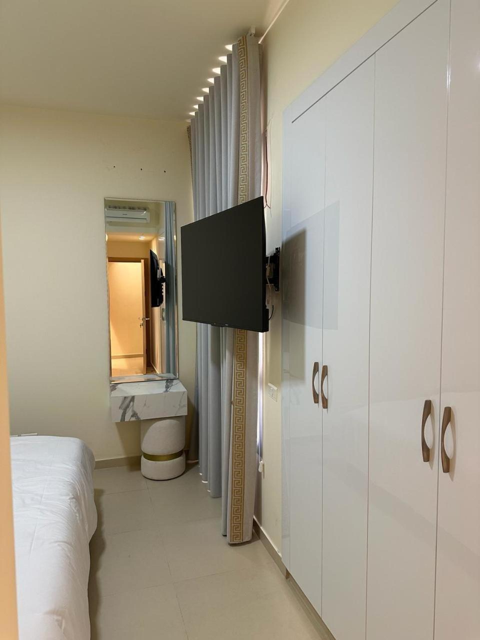 Versace Luxury 3br Apt-hamra Beirut