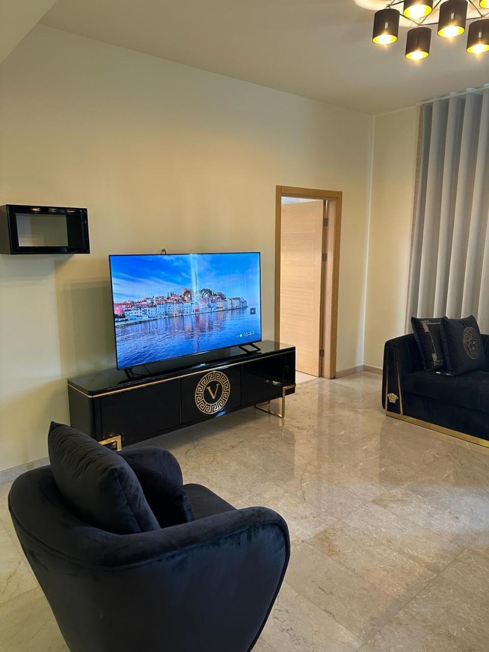 Versace Luxury 3br Apt-hamra Beirut
